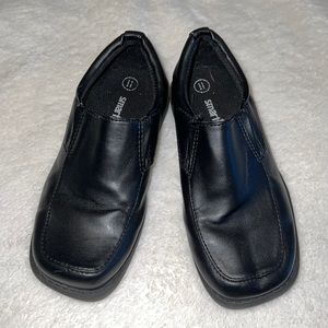 Size 11 SmartFit black dress shoes